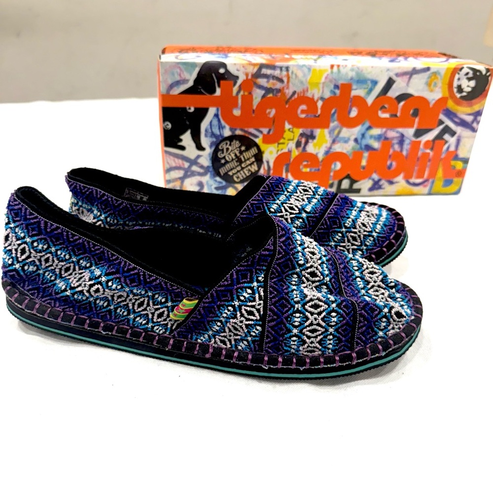 Tigerbear Republik Hendrix Women Slip On Shoe Color Electric Blue Size 9.5 only